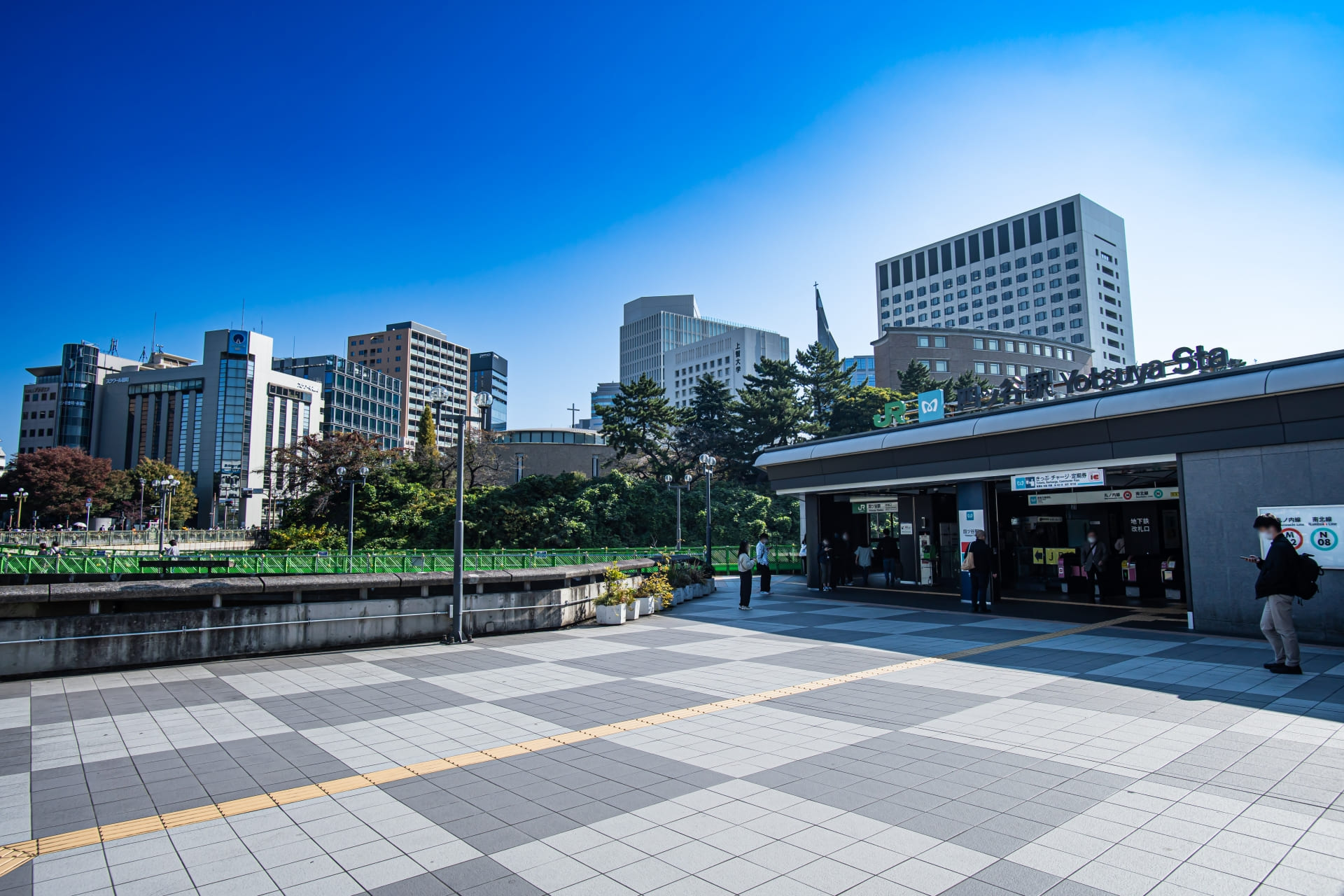 四ツ谷駅